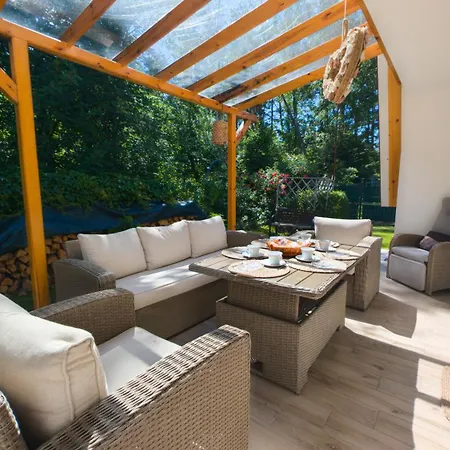 Za Zakretem 山林小屋