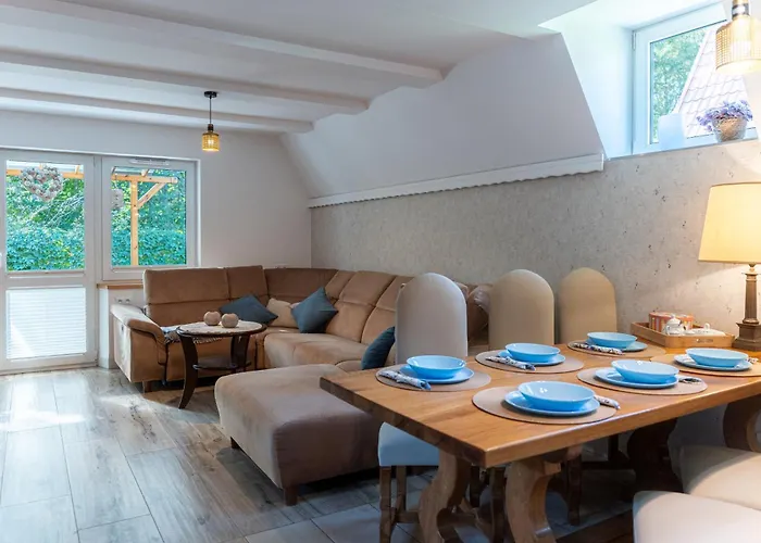 Orman Evi Za Zakretem Rowy (Pomerania)